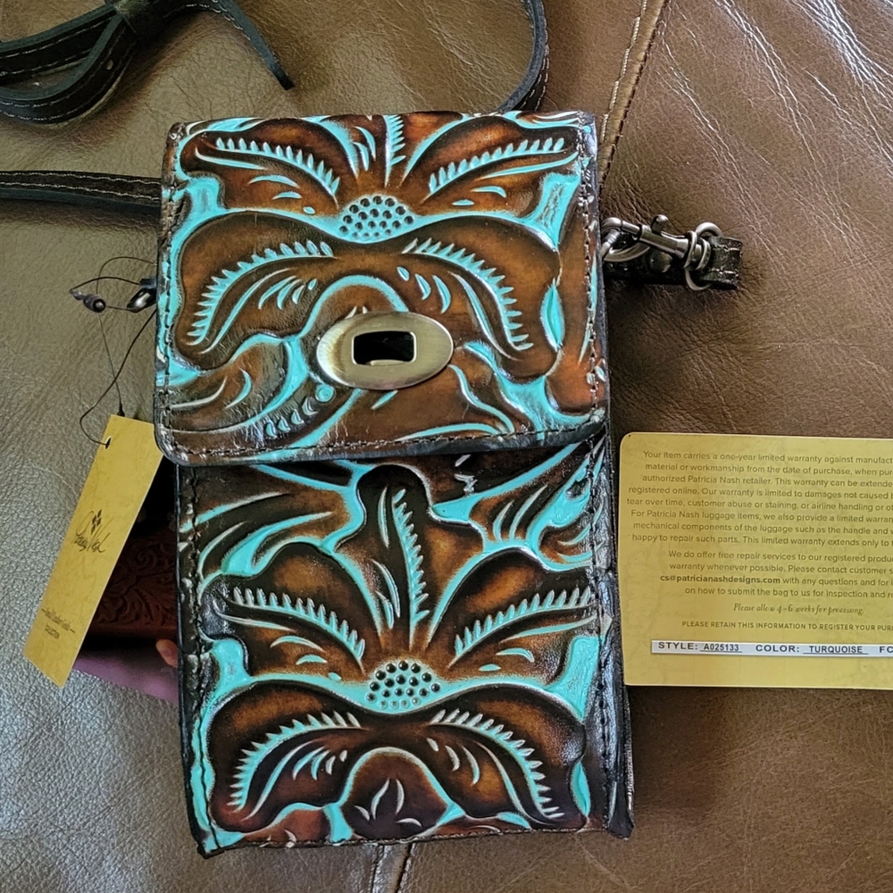 Patricia Nash Crossbody Phone Case/Wallet - Picture 5 of 5